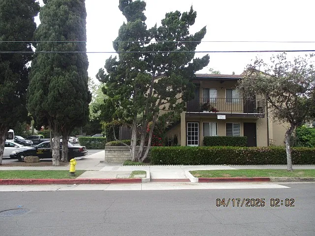 270 W Alamar Ave #20 — Photo 8