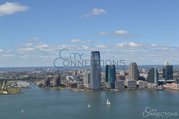 Rented by City Connections Realty | media 19