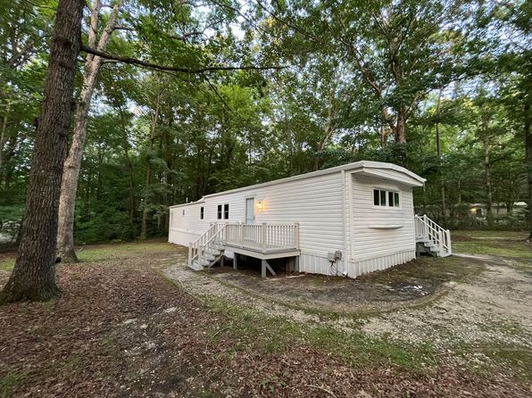 33 Brook Ln