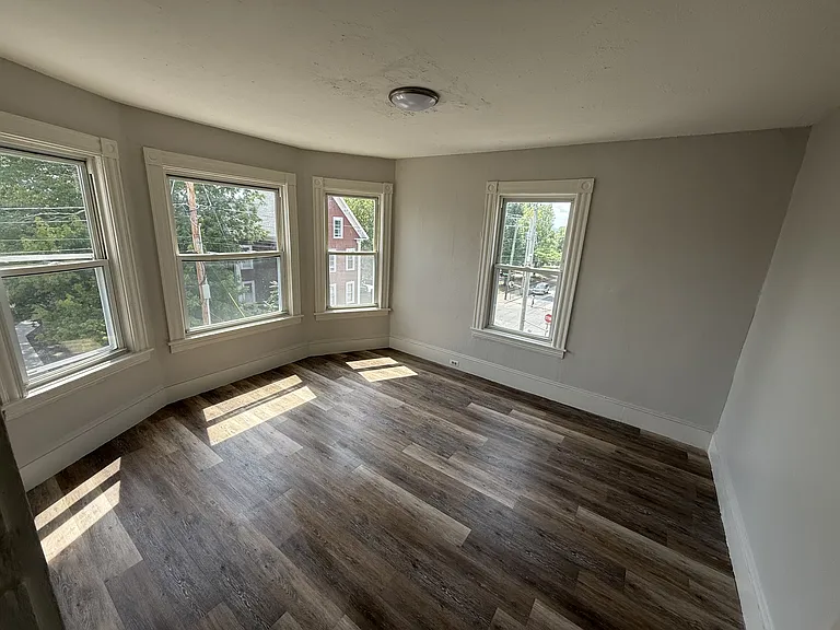 360-3 Merrimack St — Photo 5