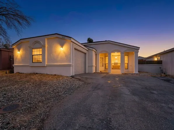 1621 Jane Pl NE, Rio Rancho, NM 87144