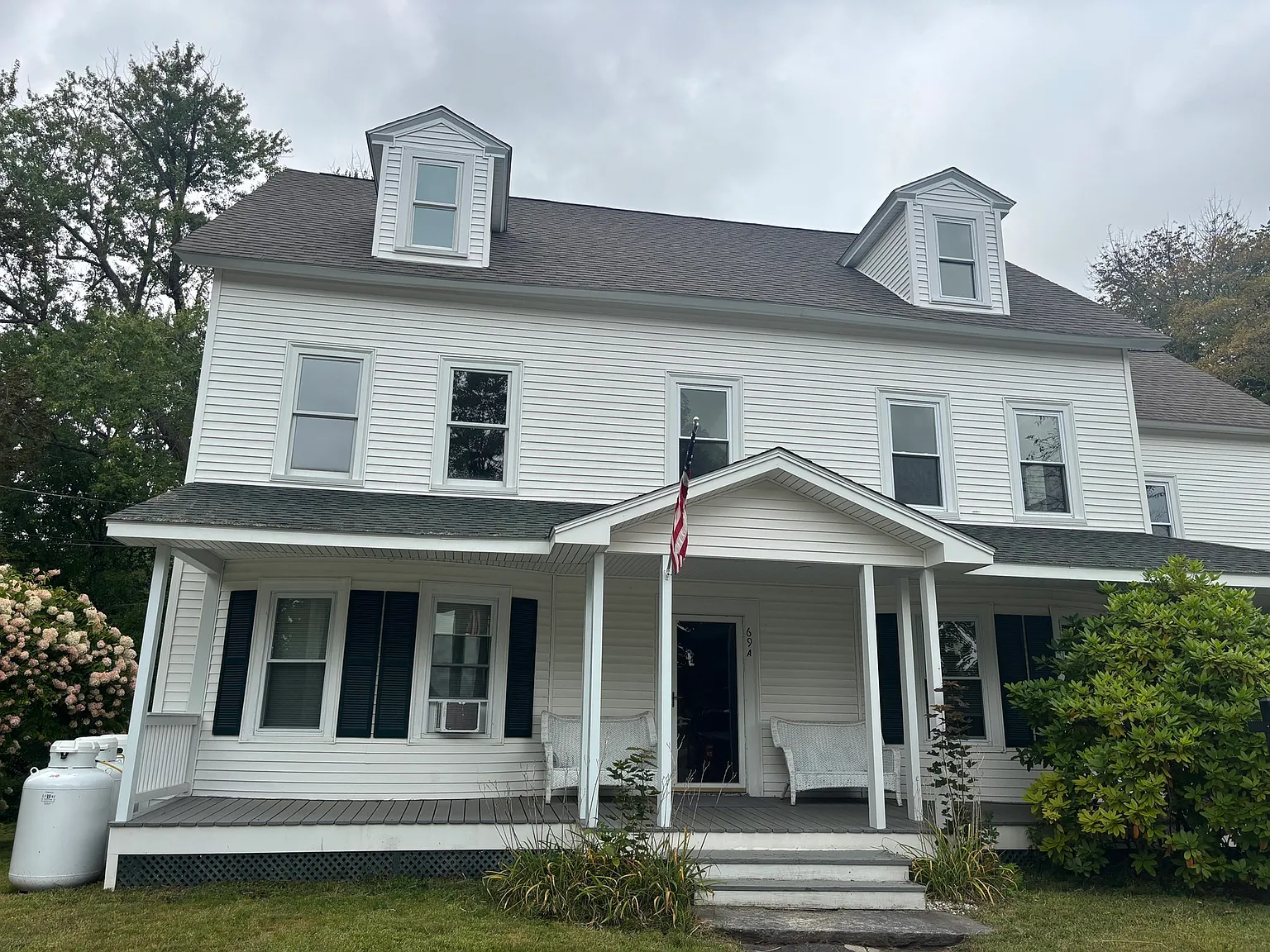 3 bed, 1.0 bath, 1200 sqft, $1,850 — Photo 1