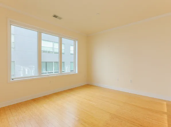 10 Main Street image 7 of 23