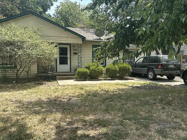 1st image of 200 Edgefield Dr