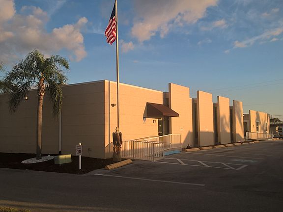 3rd image of 181 Southwinds Dr