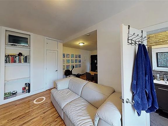 3rd image of 5001 4th Ave #1