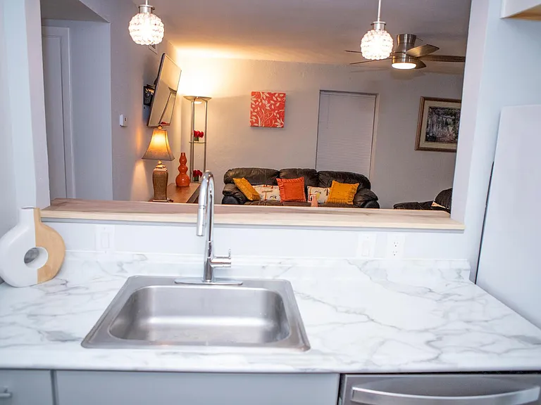 300 Bayou Blvd #106 — Photo 11