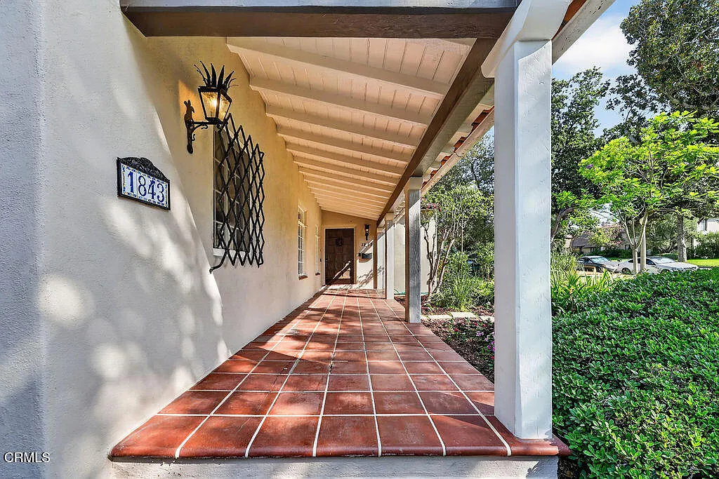 4 bed, 4.0 bath, 2193 sqft, $7,400 — Photo 3