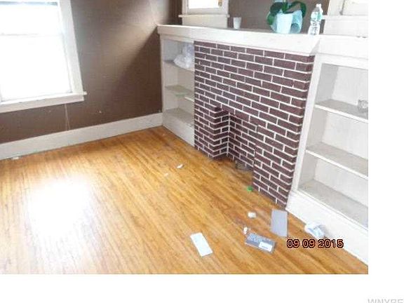 2nd image of 336 Commonwealth Ave