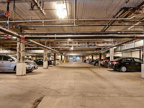 5th image of 1929 S Wabash Ave #424