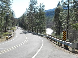 9863 Upper Applegate Rd, Jacksonville, OR 97530