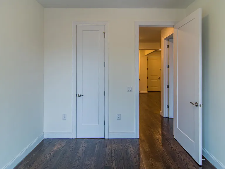 318 Washington St #4R — Photo 14