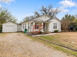 770 W 6th St, Crawford, TX 76638