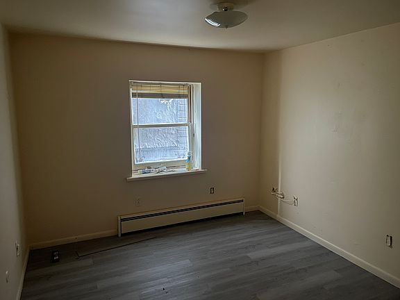 2nd image of 1404 6th Ave APT 1