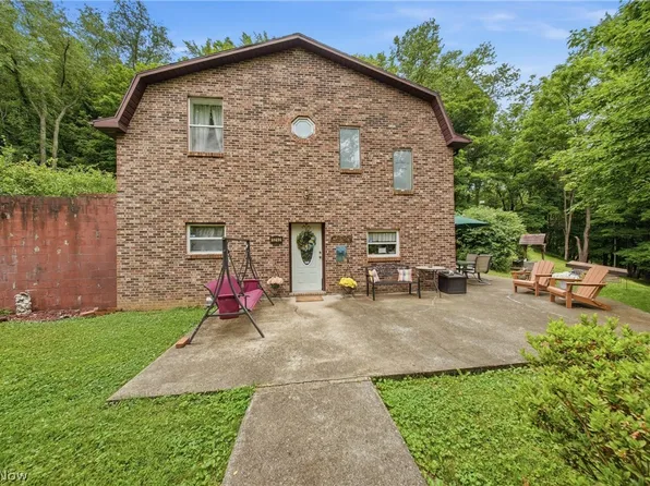 5292 Rolling River Rd, Cairo, WV 26337