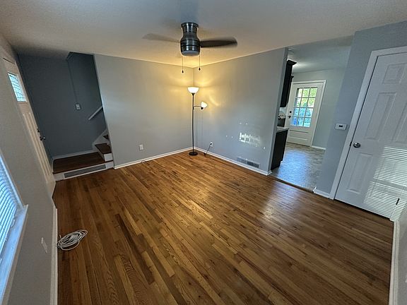 5th image of 37 Waddell Rd #37
