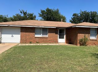 1105 Hickory Ln, Midwest City, OK 73110