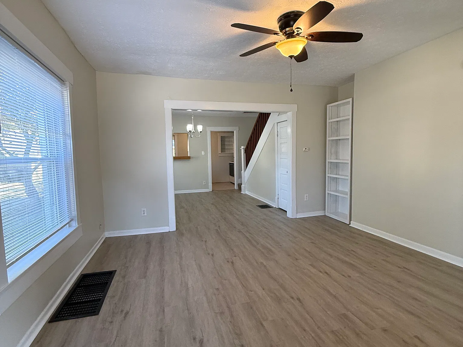 2 bed, 1152 sqft, $1,350 — Photo 2