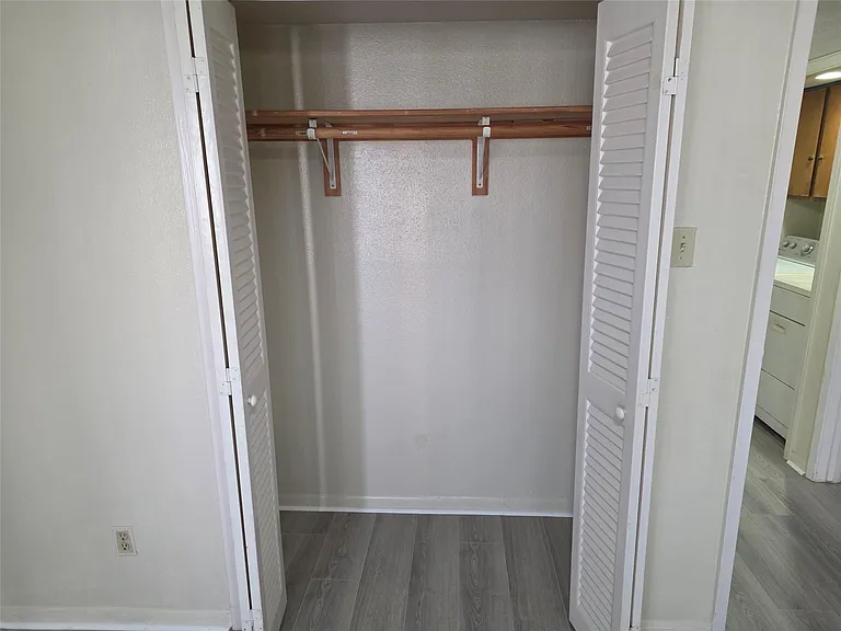 3025 Walnut Bend Ln #21 — Photo 30