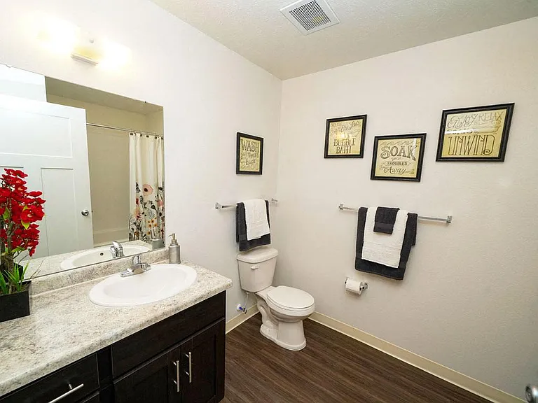 Copper Creek Apartment Homes — Photo 19