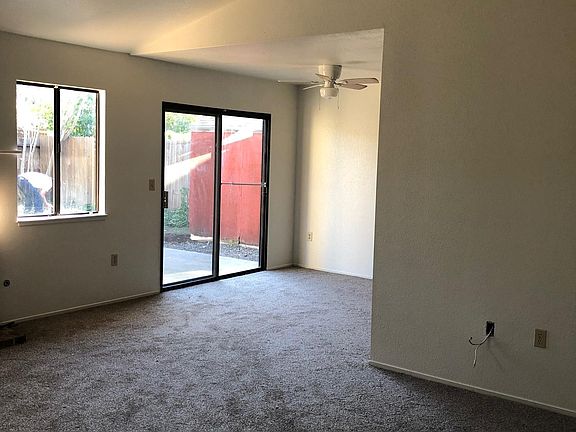 3rd image of 1324 Summerview Dr