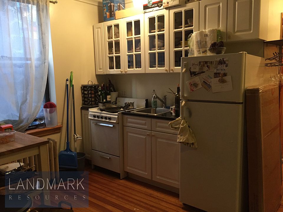 1st image of 235 E 50th St APT 22