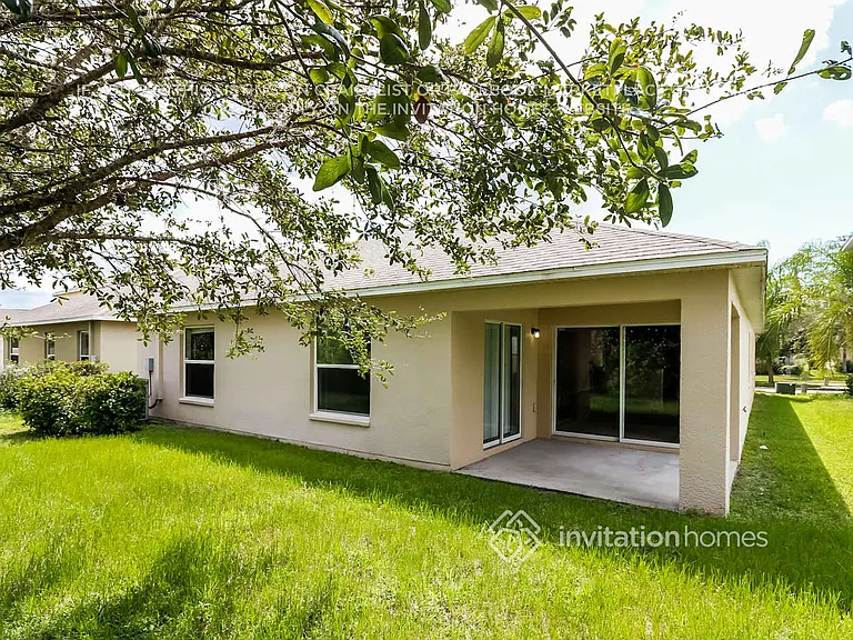 2310 Lawrence Hall St — Photo 20