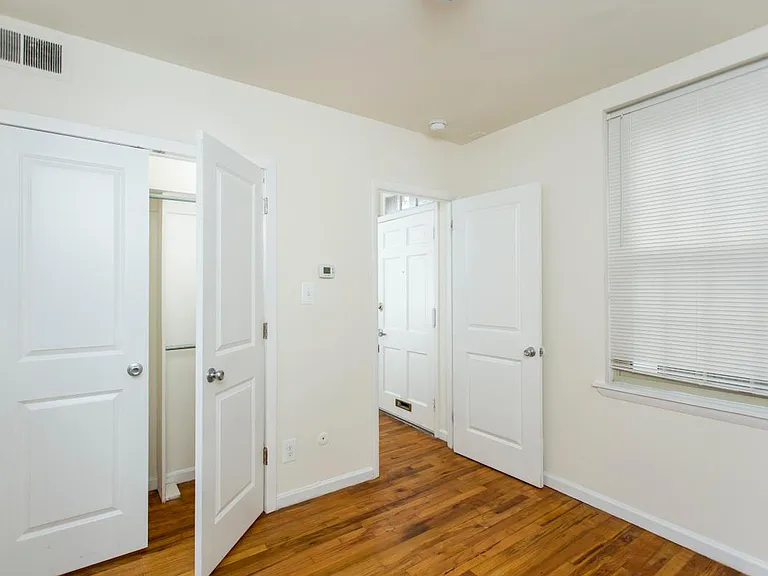 512 S 7th St #B — Photo 6