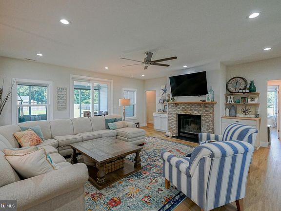 5th image of 21616 Warsaw Way