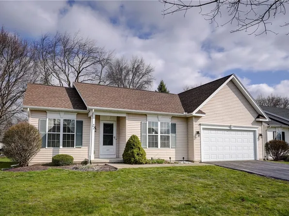 22 Shirleen Dr, Hilton, NY 14468