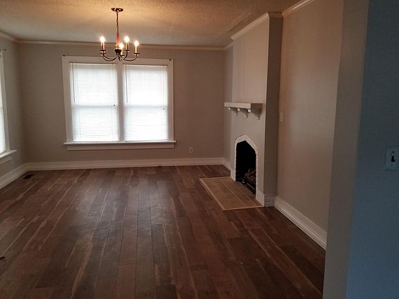 4th image of 105 E Midvale Ave