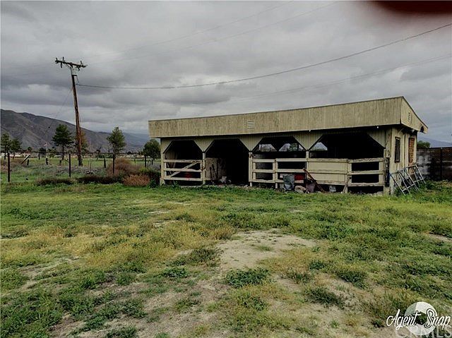 Barn with lots of charm