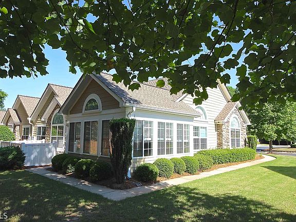 2nd image of 180 Rehobeth Way