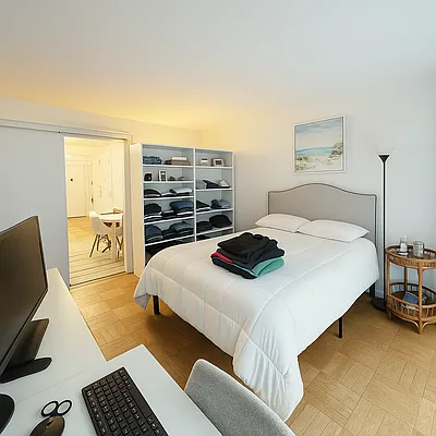 Bedroom, photo 1