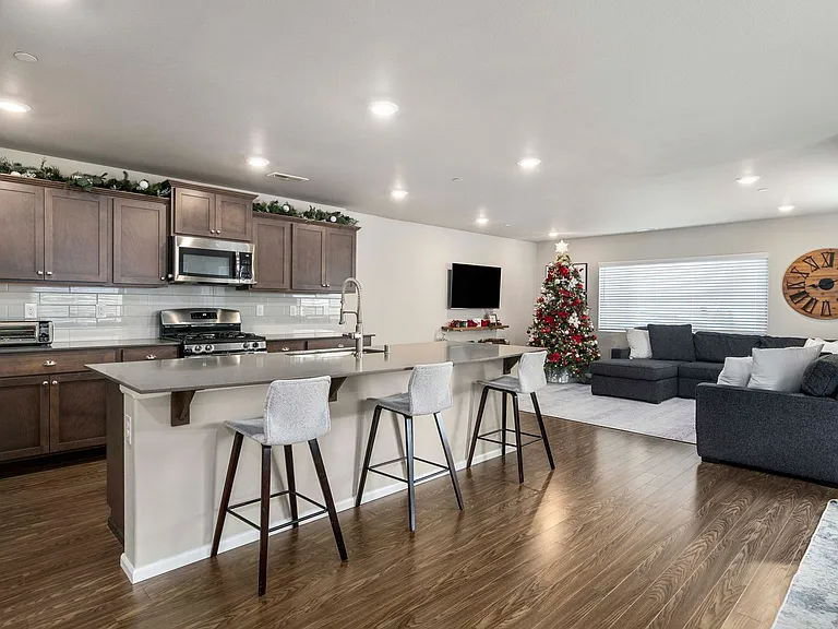 3348 Hoffman Hill Blvd — Photo 4