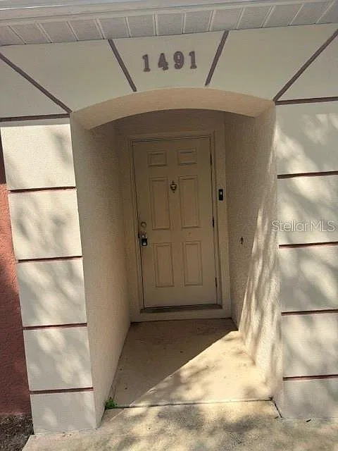 2 bed, 2.0 bath, 979 sqft, $1,350 — Photo 3