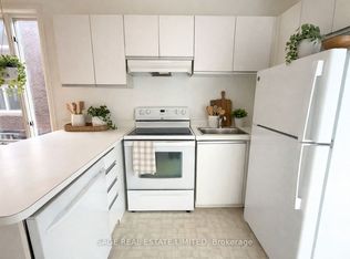 296 Runnymede Rd #2, Toronto, ON M6S2Y6