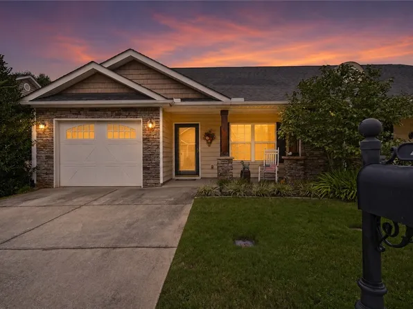 47 Hillsborough Dr, Anderson, SC 29621