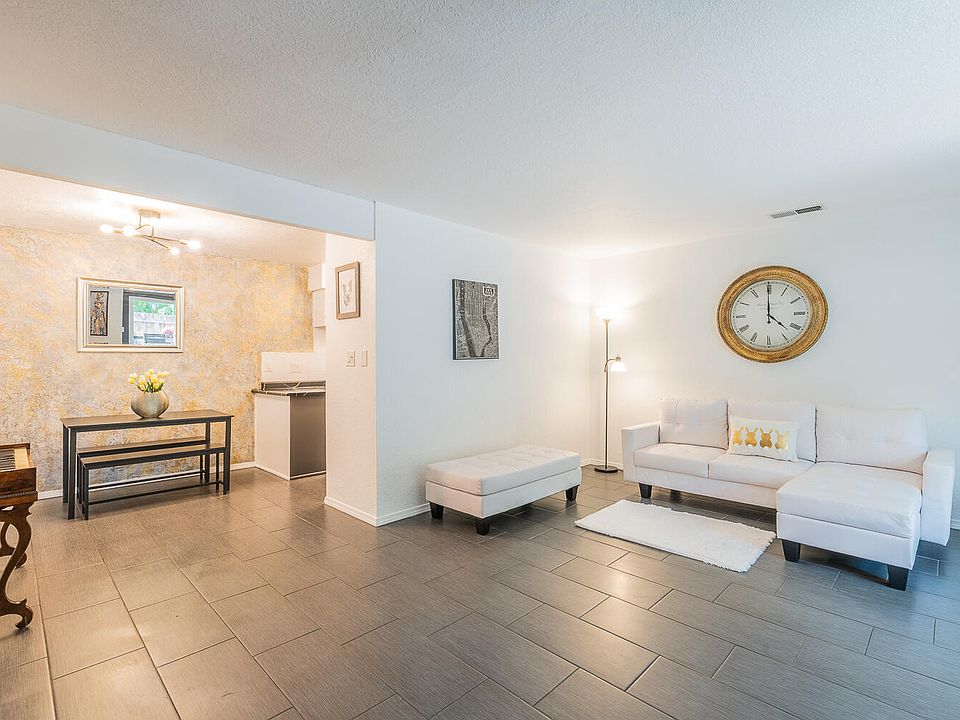 1st image of 2900 Vista Del Rey NE Unit 29C