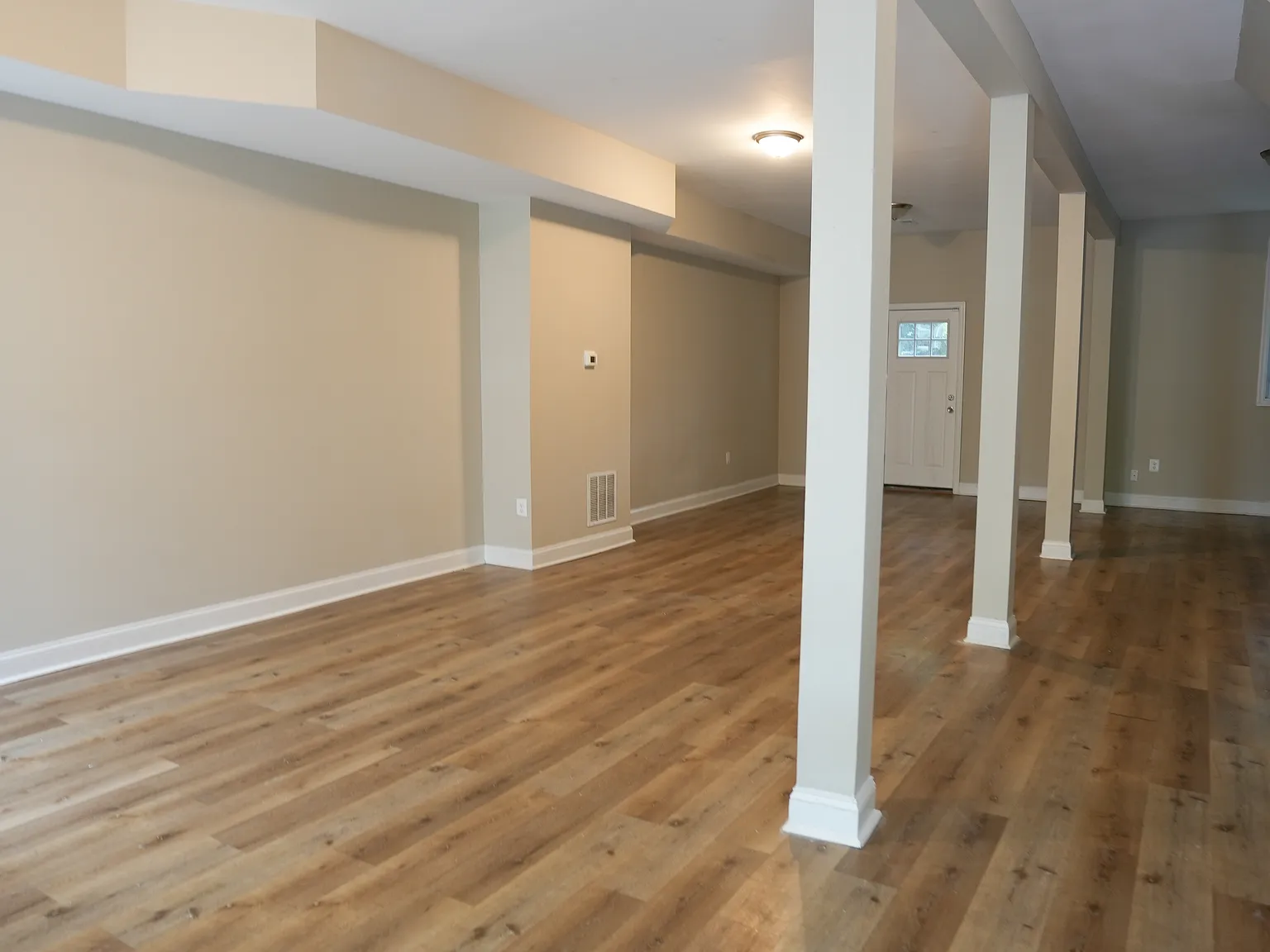 3 bed, 2.0 bath, $1,900 — Photo 3