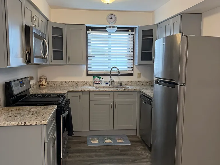 15744 Lake Dr #2 — Photo 6