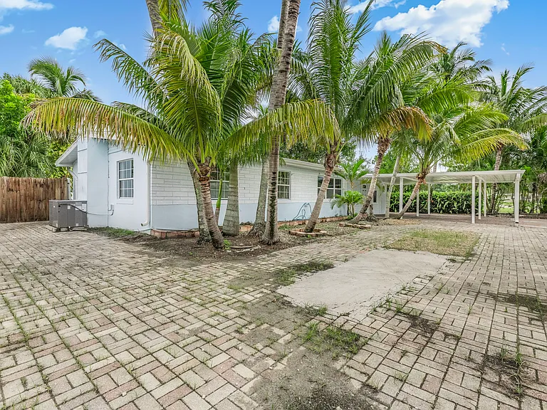 37 Seminole Ct #A — Photo 6