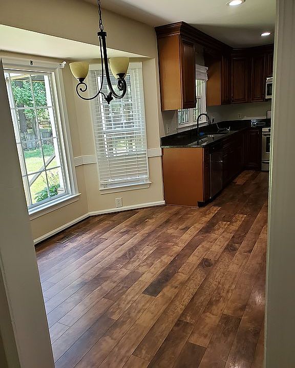 2nd image of 413 Wessex Dr