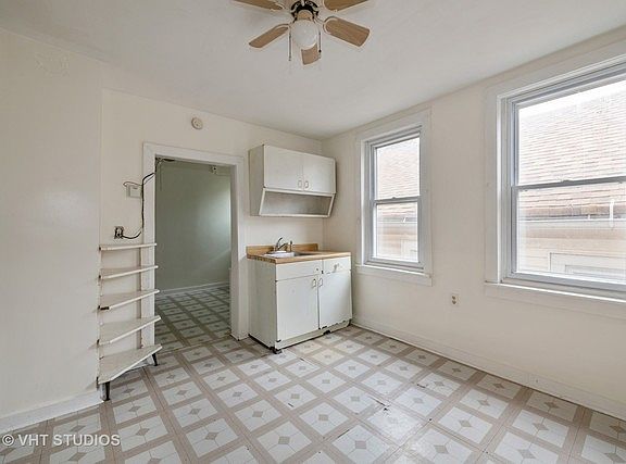 5th image of 3650 S Marshfield Ave