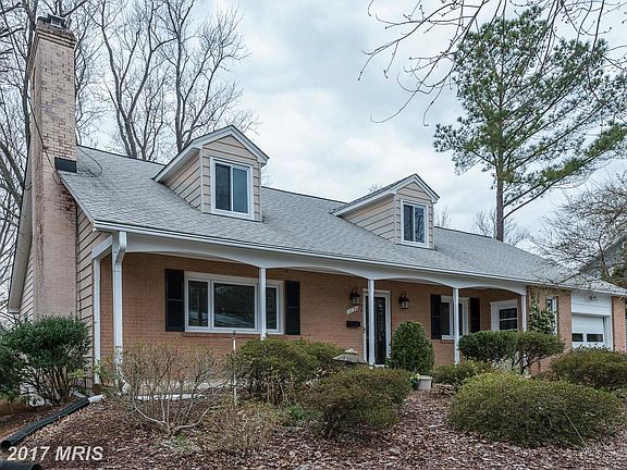 2nd image of 2896 Glenora Ln