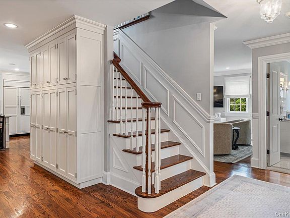 4th image of 12 Whitehall Road