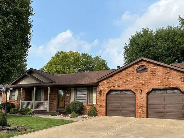 193 Meadow Dr, Bethalto, IL 62010