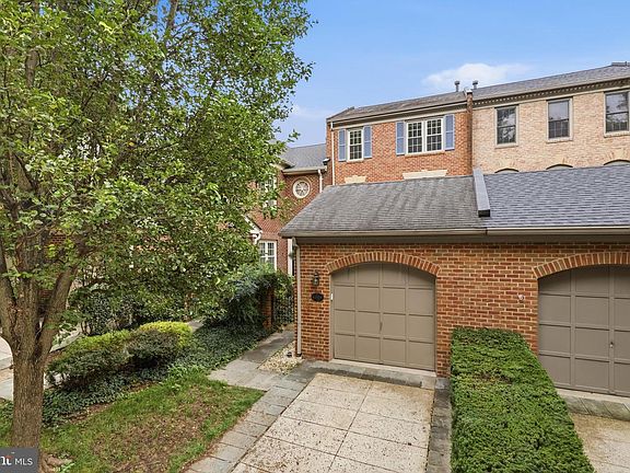 2nd image of 4006 Highwood Ct NW