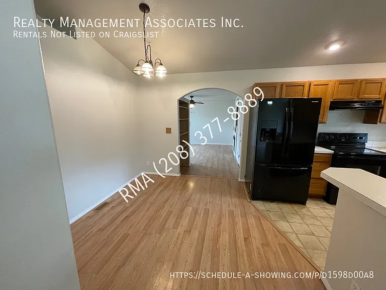 623 E Woodbury Dr — Photo 10