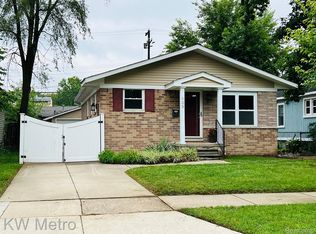 823 E 5th St, Royal Oak, MI